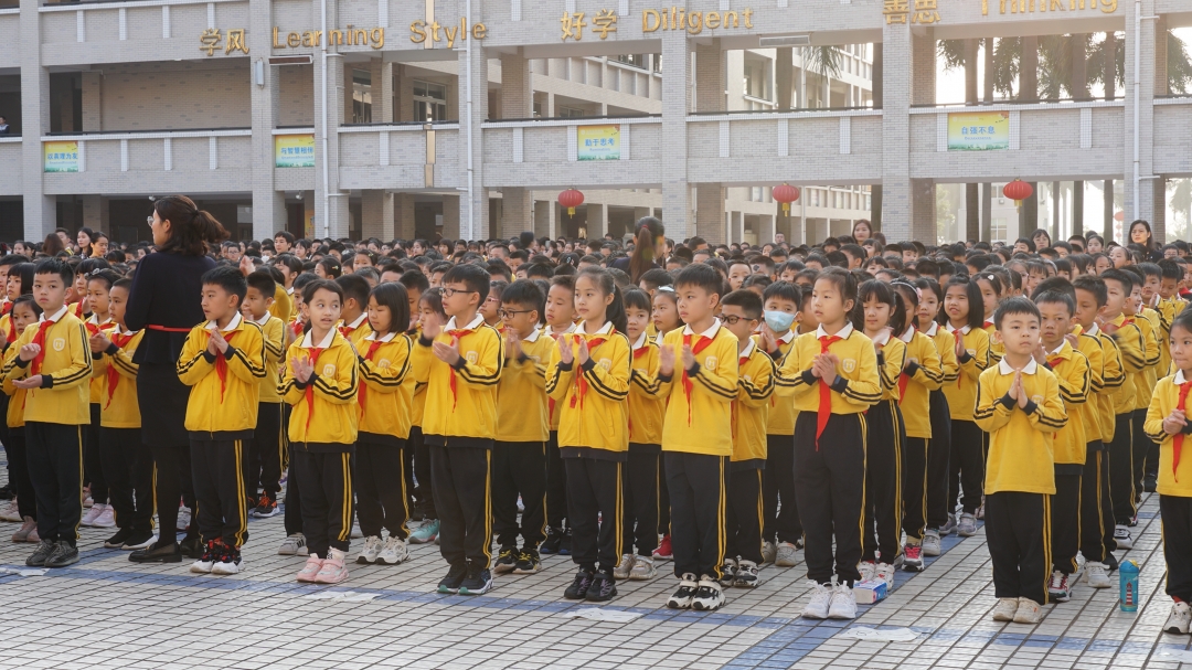 17生鼓掌.JPG
